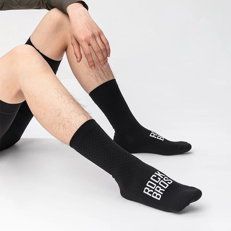 ROCKBROS Cycling Socks Soothing Sport Socks Shock Absorbing Bike Socks Breathable Fabric High Elastic Outdoor Socks A Pair