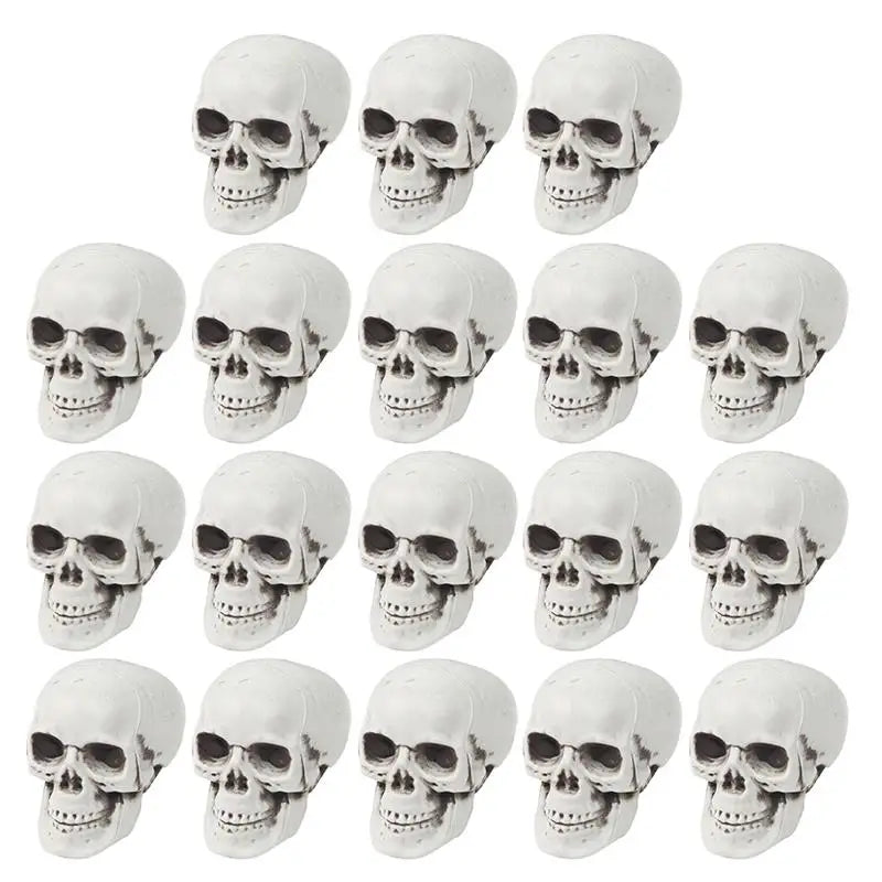 18pcs Halloween Skull Heads Scary Prank Props Terrifying Skull Mini Plastic Ornament For Haunted House Skull Model