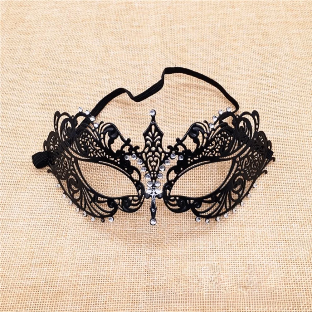 Black Gold Skull Metal Mask Halloween Rhinestone Half Face Venetian Masquerade Men White Women Skull Party Mask